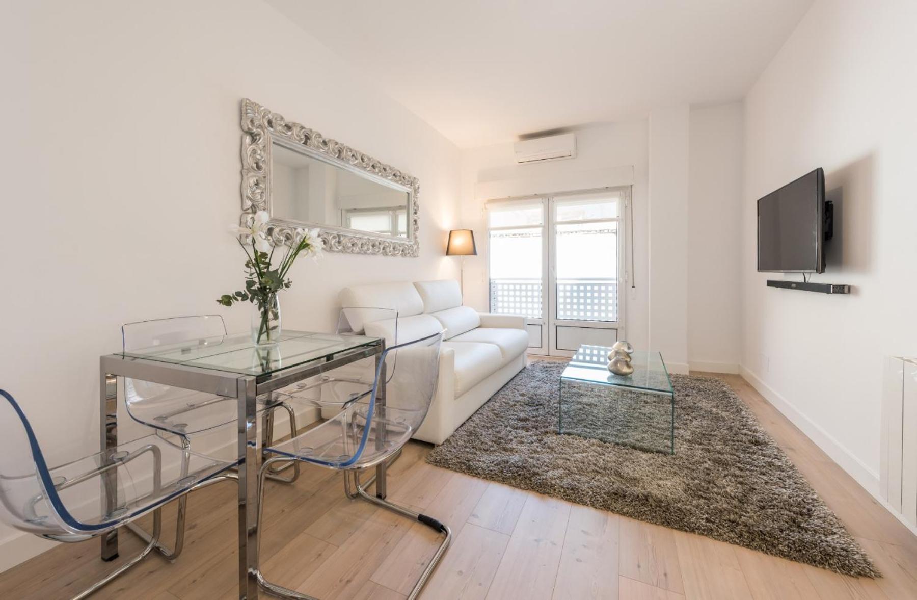 Chueca Suites Madrid Esterno foto