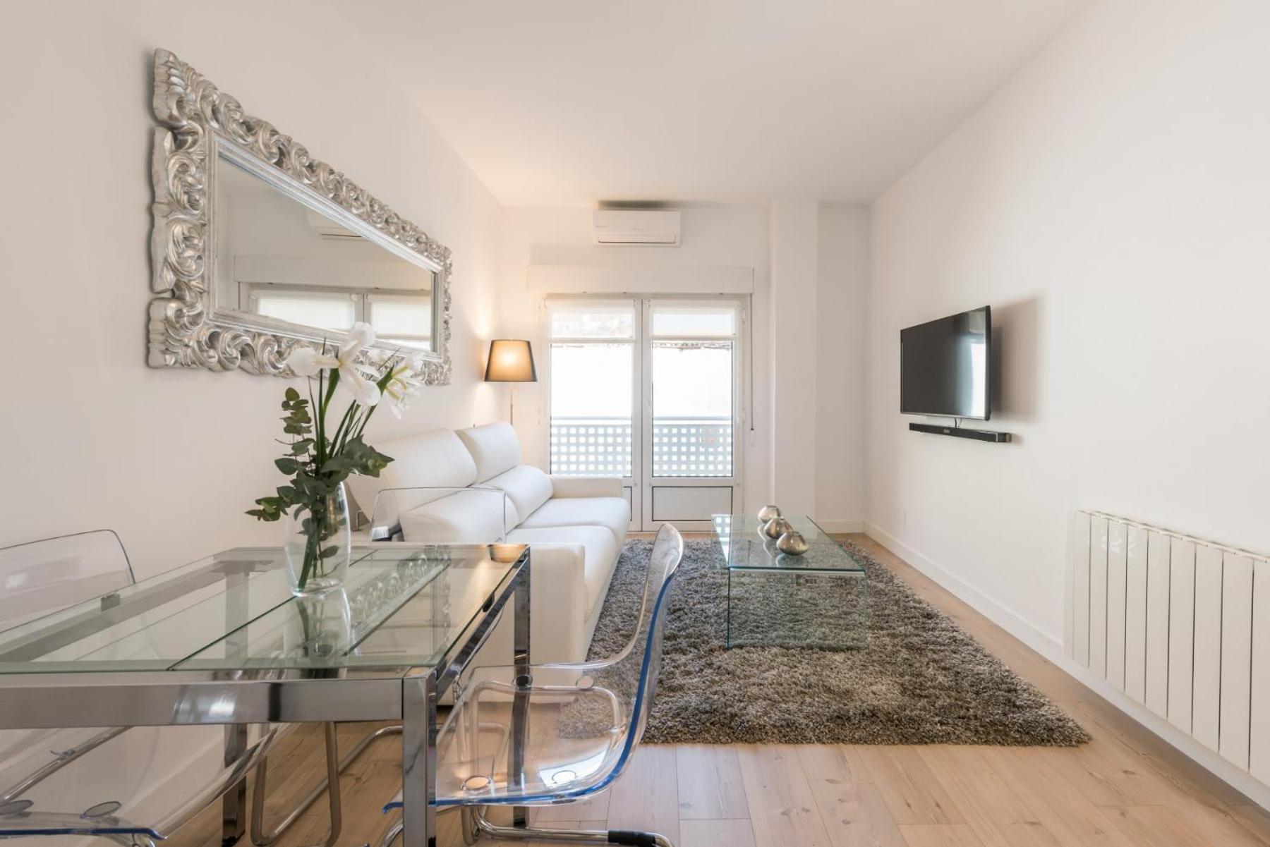 Chueca Suites Madrid Esterno foto