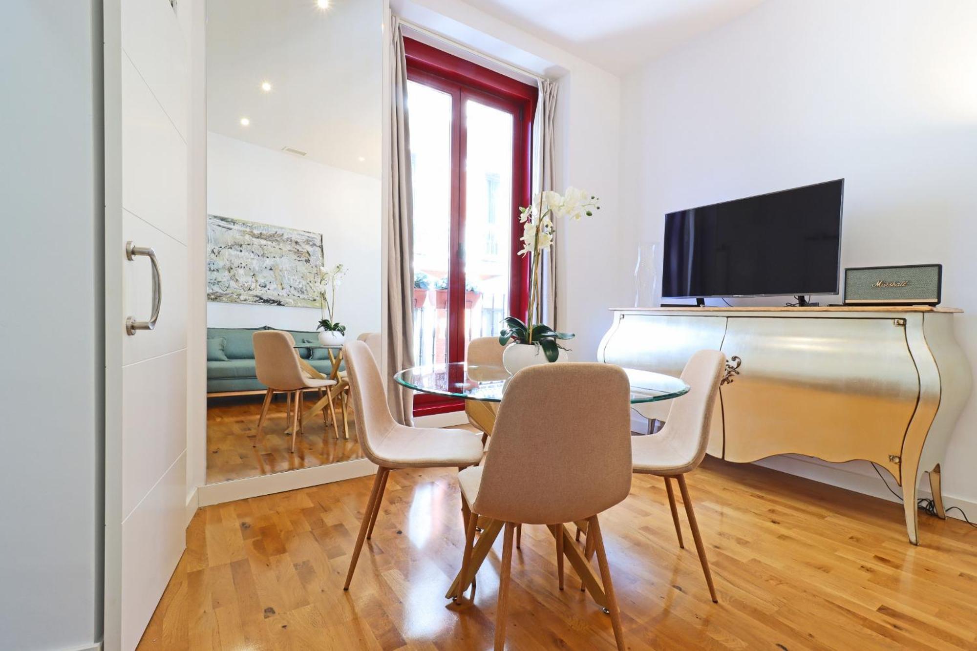 Chueca Suites Madrid Esterno foto