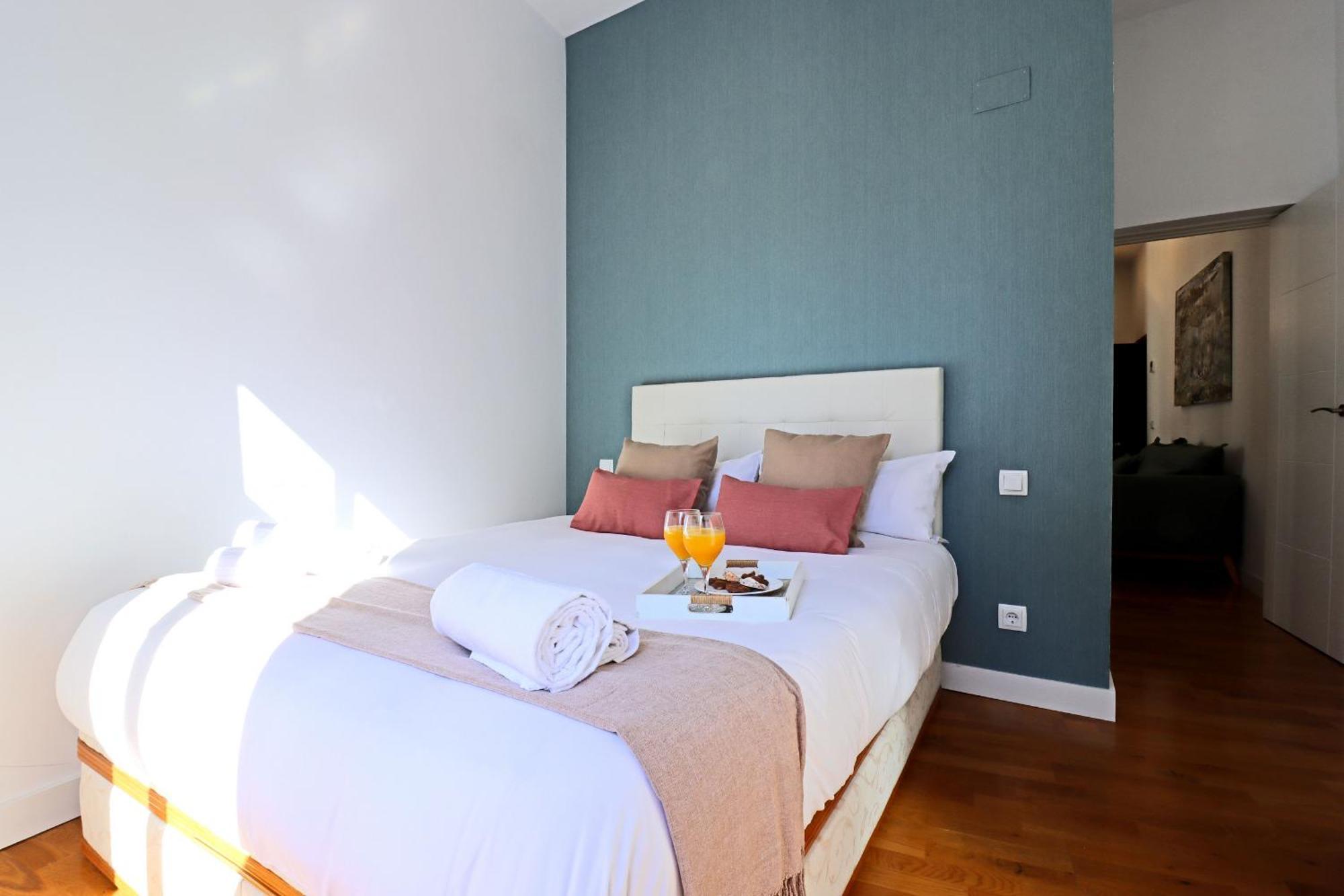 Chueca Suites Madrid Esterno foto